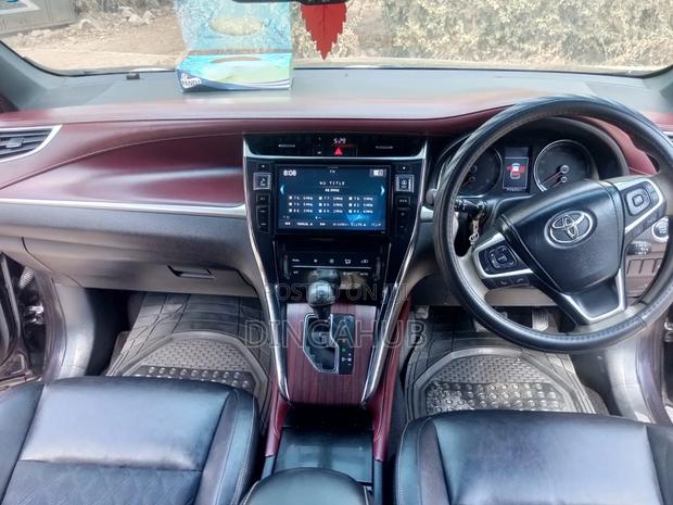 Toyota Harrier 2.0 2016 Matt Black