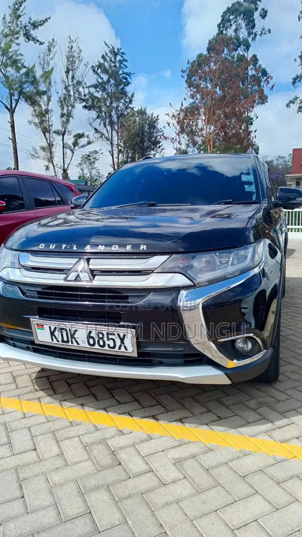 Mitsubishi Outlander 2015 Black