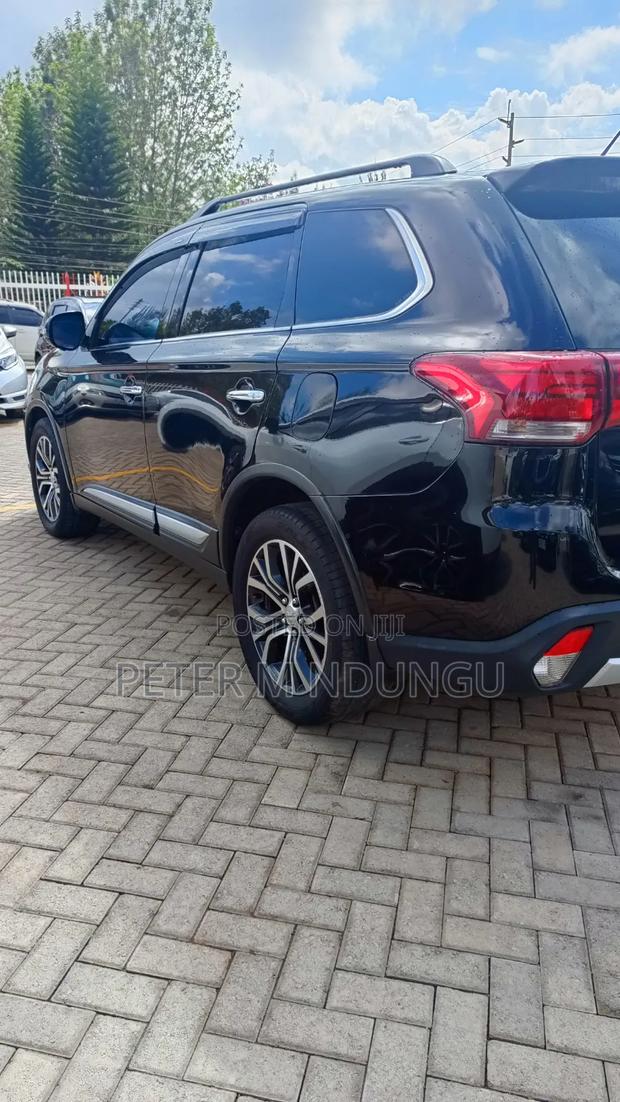 Mitsubishi Outlander 2015 Black