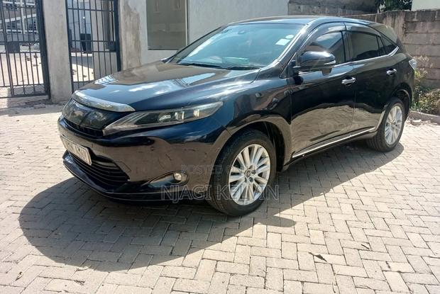 Toyota Harrier 2.0 2016 Black
