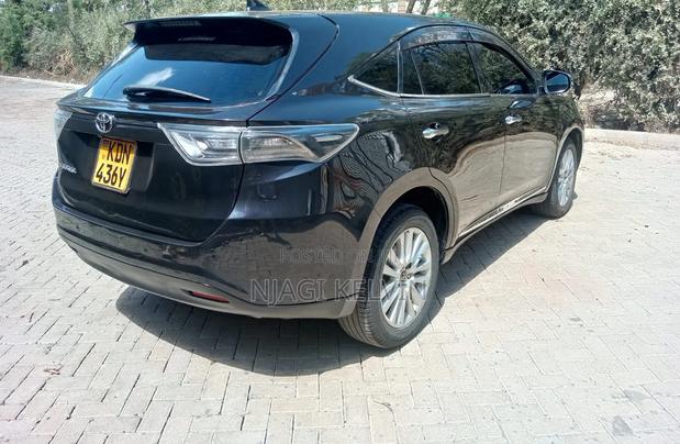 Toyota Harrier 2.0 2016 Black