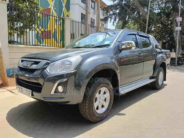 Isuzu D-MAX 2022 Gray