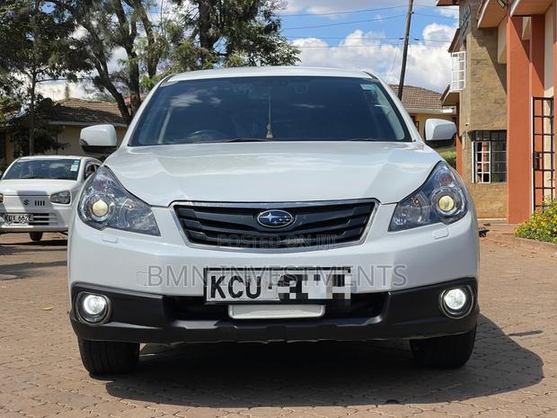 Subaru Outback 2012 White
