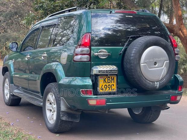 Toyota Land Cruiser Prado 2005 Green