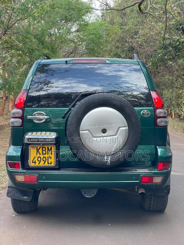 Toyota Land Cruiser Prado 2005 Green