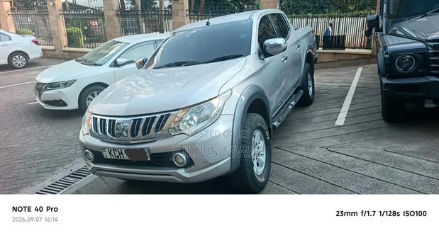 Mitsubishi L200 2016 Silver