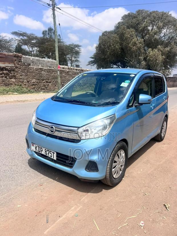 Nissan Dayz 2017 Blue