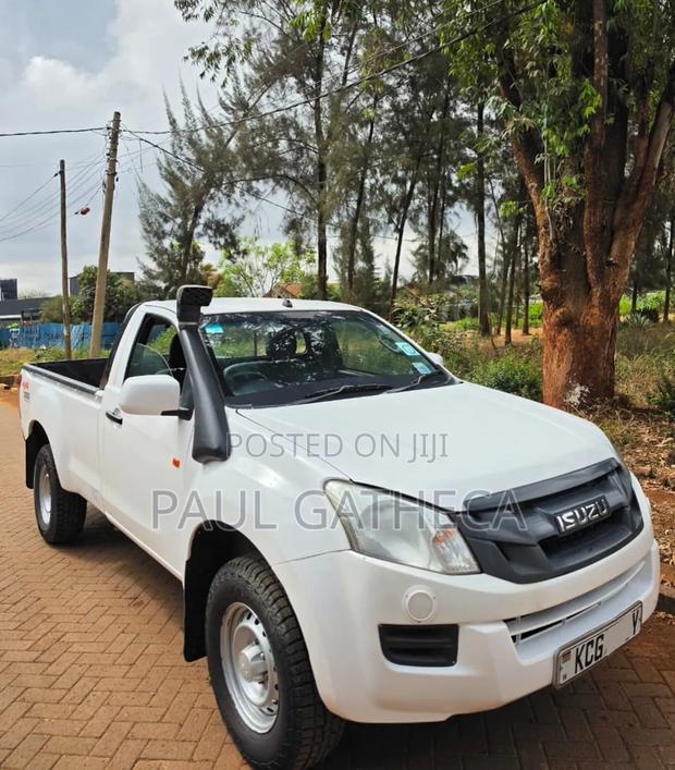 Isuzu D-MAX 2015 White