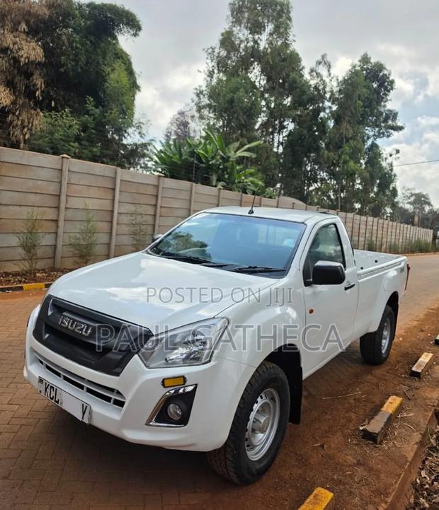 Isuzu D-MAX 2017 White