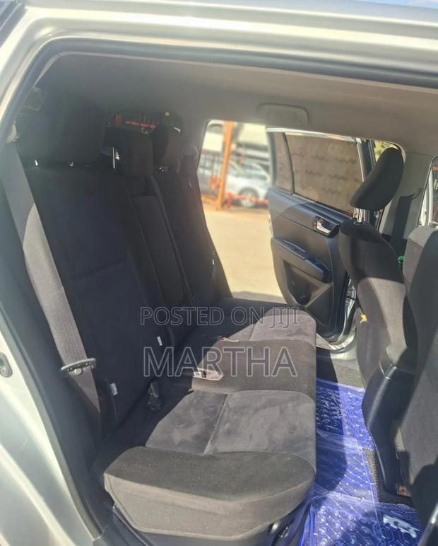 Toyota Corolla Fielder 2018 Silver