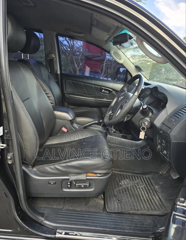 Toyota Fortuner 2015 Black