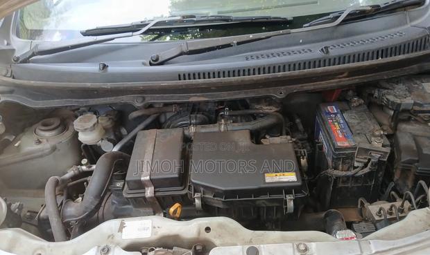 Suzuki Alto 1.0 2012 Silver