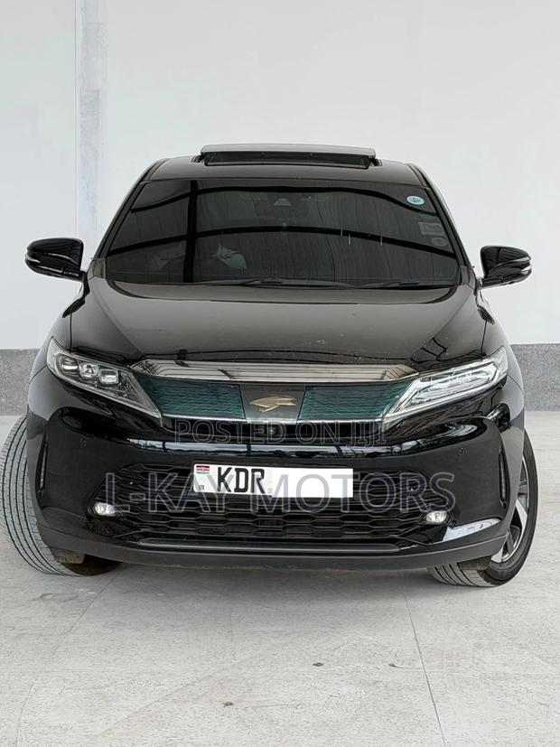 Toyota Harrier 2.0 2018 Black