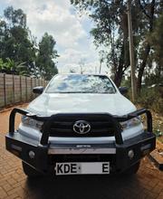 Toyota Hilux 2021 White for sale
