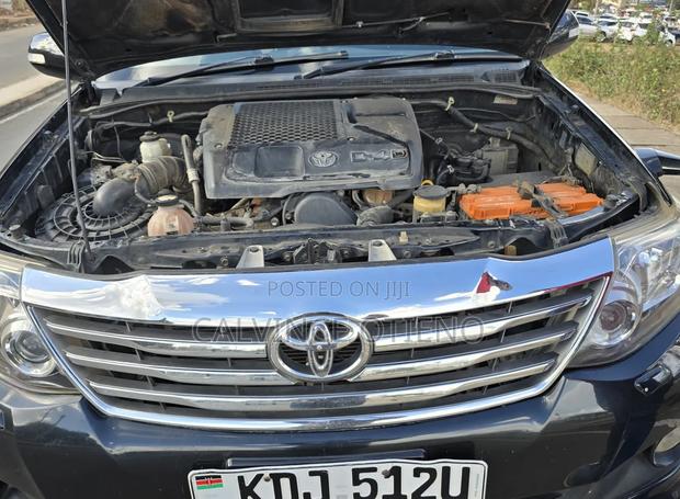 Toyota Fortuner 2015 Black