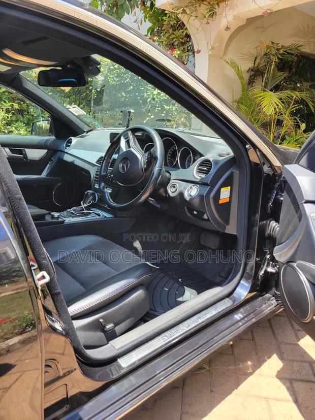 Mercedes-Benz C180 2014 Black