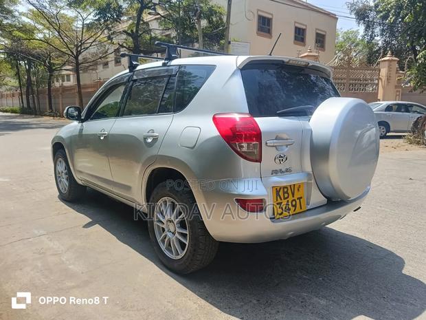 Toyota RAV4 2.4 2008 Silver