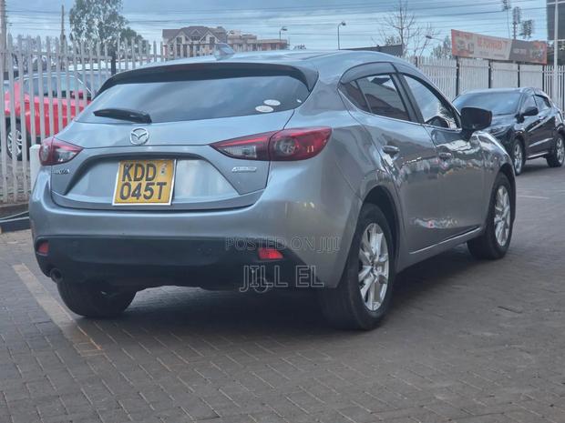 Mazda Axela SV Premium 2014 Gray