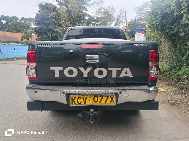 Toyota Hilux 3.0 D-4D 4x4 2012 Black