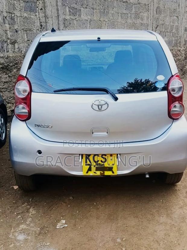 Toyota Passo 2012 Silver