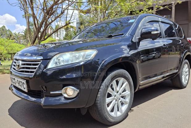 Toyota Vanguard 2011 Black