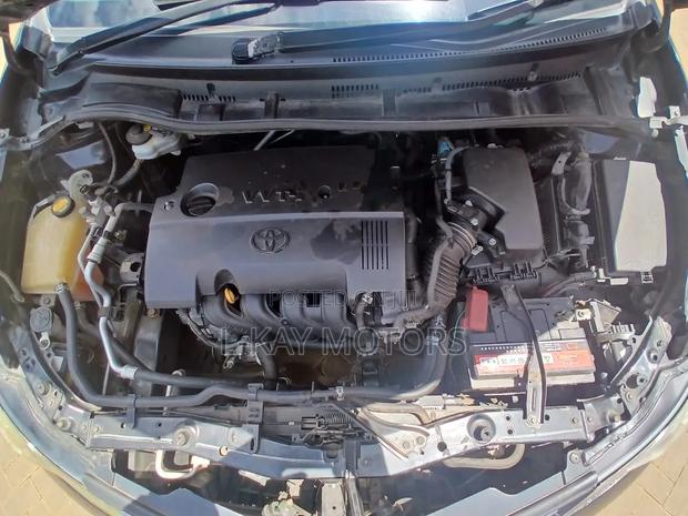 Toyota Auris 2013 Black