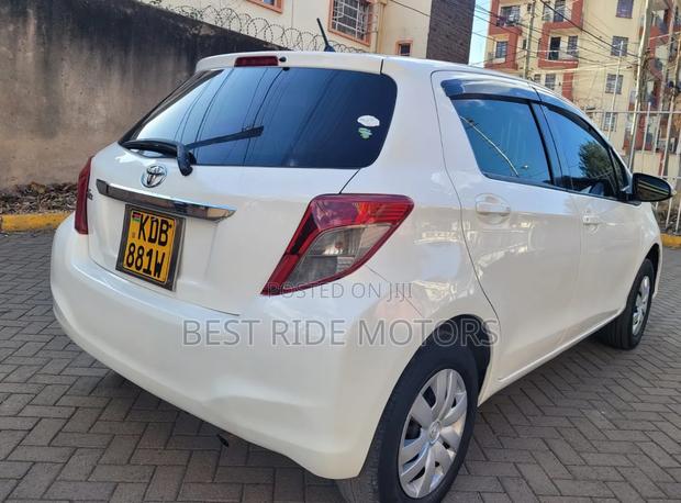 Toyota Vitz 1.3 FWD 5dr 2013 White