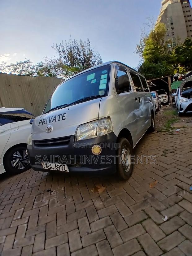 Toyota TownAce 2010 Silver