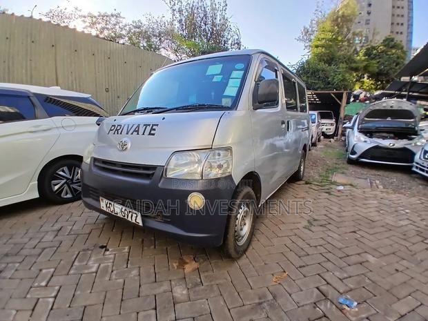 Toyota TownAce 2010 Silver