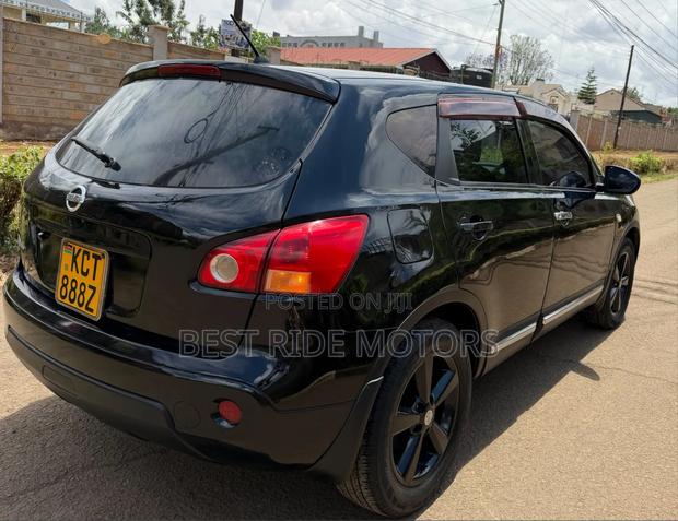 Nissan Dualis 2012 Black