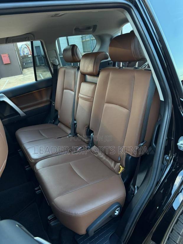 Toyota Land Cruiser Prado 2.8 2021 Black