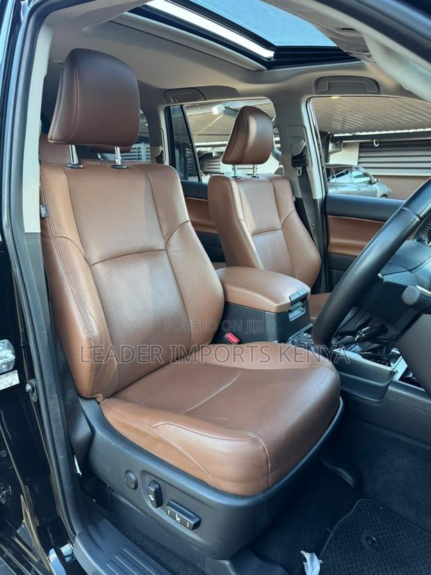 Toyota Land Cruiser Prado 2.8 2021 Black