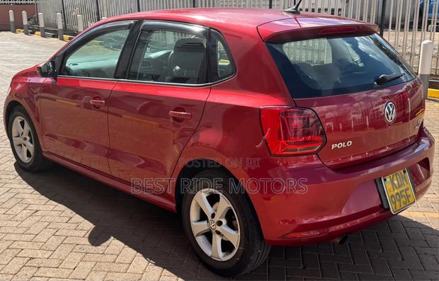 Volkswagen Polo 2016 Red