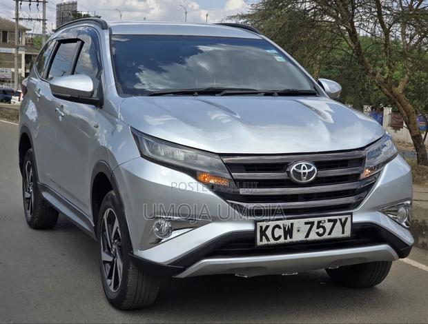 Toyota Rush 1.5 RWD 2019 Silver