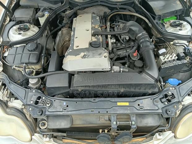 Mercedes-Benz C200 2003 Silver