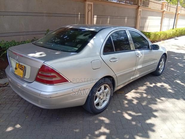 Mercedes-Benz C200 2003 Silver