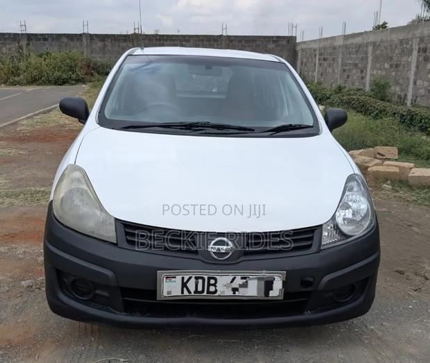Nissan Advan 2013 White