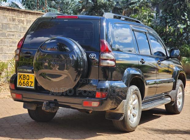 Toyota Land Cruiser Prado 2005 Black