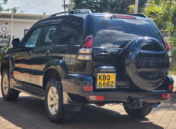 Toyota Land Cruiser Prado 2005 Black