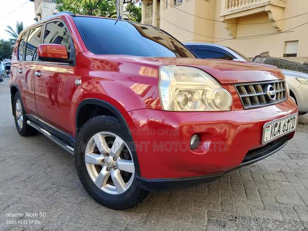 Nissan X-Trail 2015 Red