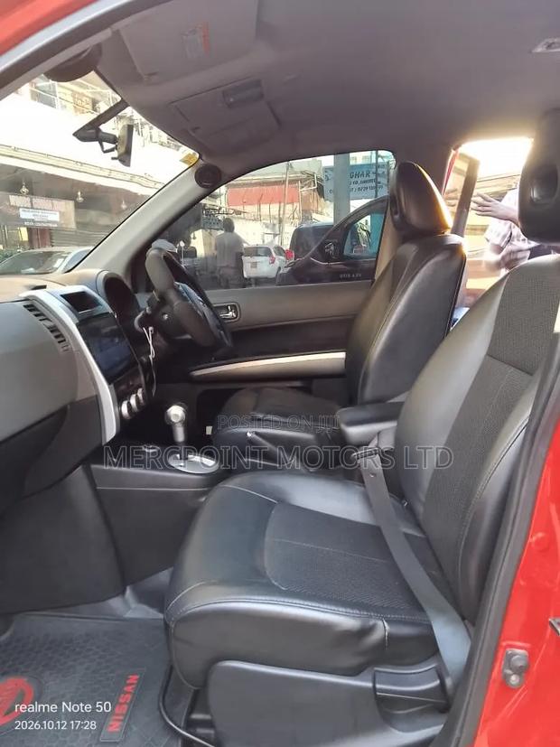 Nissan X-Trail 2015 Red