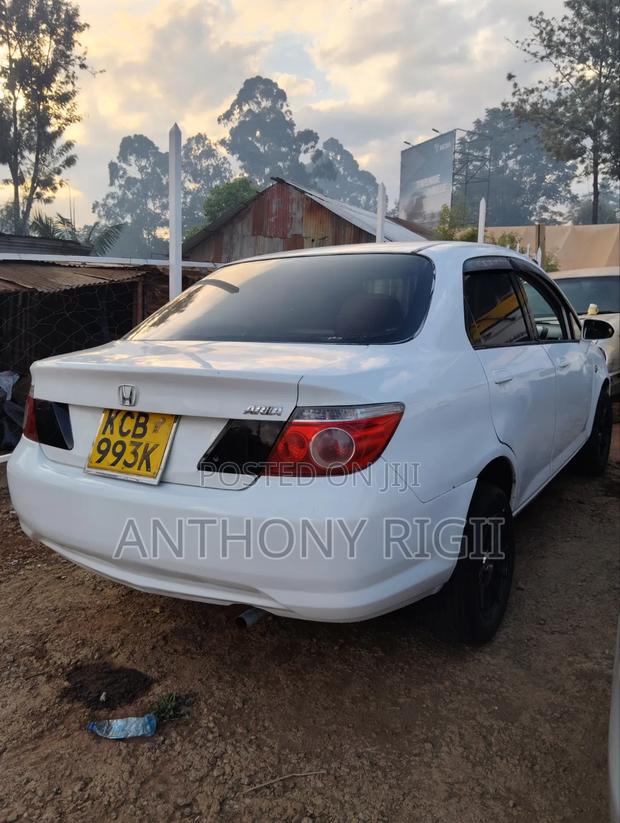 Honda Fit Aria 1.5W 2009 White