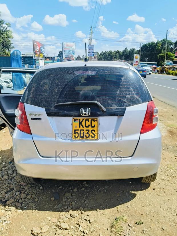 Honda Fit Base FWD 2007 Silver
