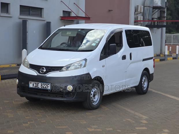Nissan NV200 2015