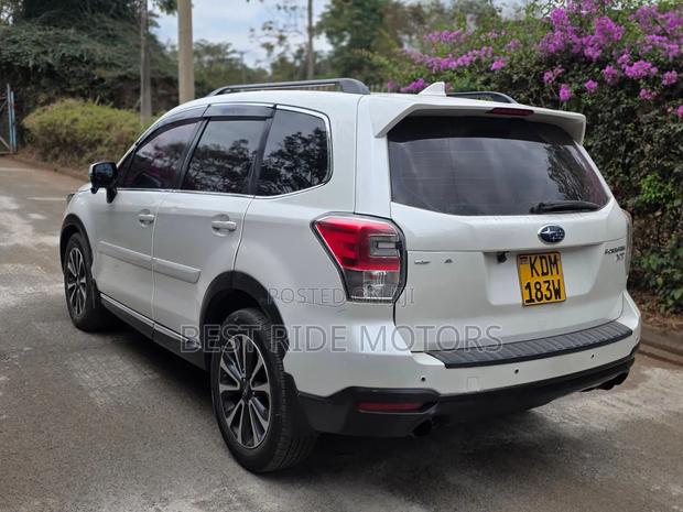 Subaru Forester 2.0XT Premium AWD 2016 White