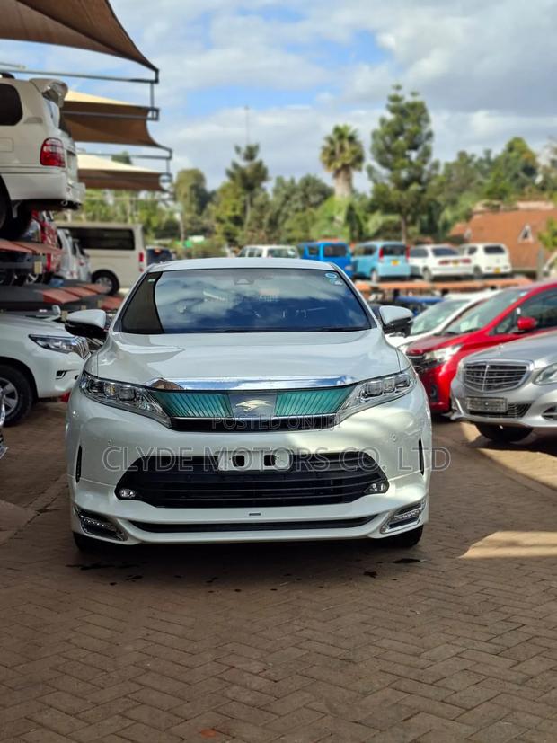 Toyota Harrier 2019 White