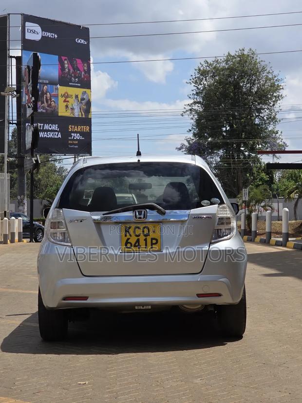 Honda Fit 2012 Silver