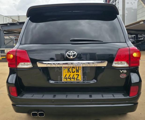 Toyota Land Cruiser 2012 Black
