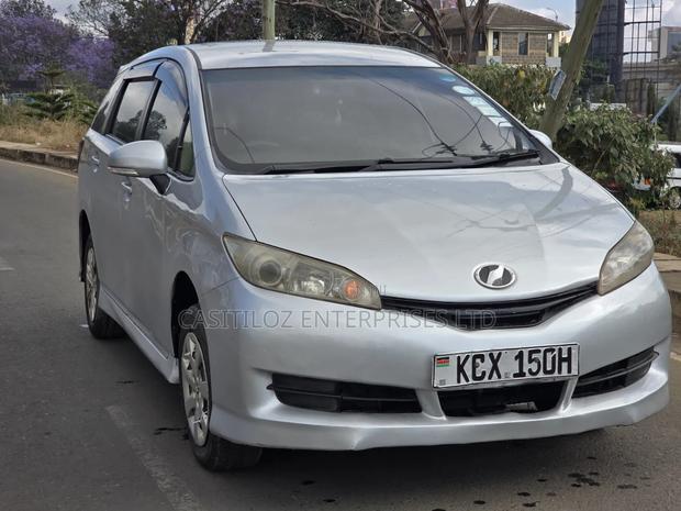 Toyota Wish 2012 Silver