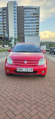 Toyota IST 2005 Red for sale